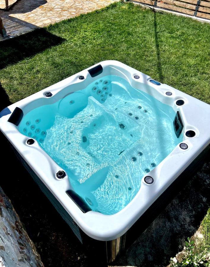 Ampelos Cretan Villa - Private Pool & Heated Ozone Jacuzzi Yerolákkos 외부 사진